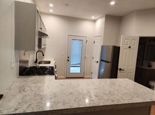 215 25th St APT C, Sacramento, CA 95816