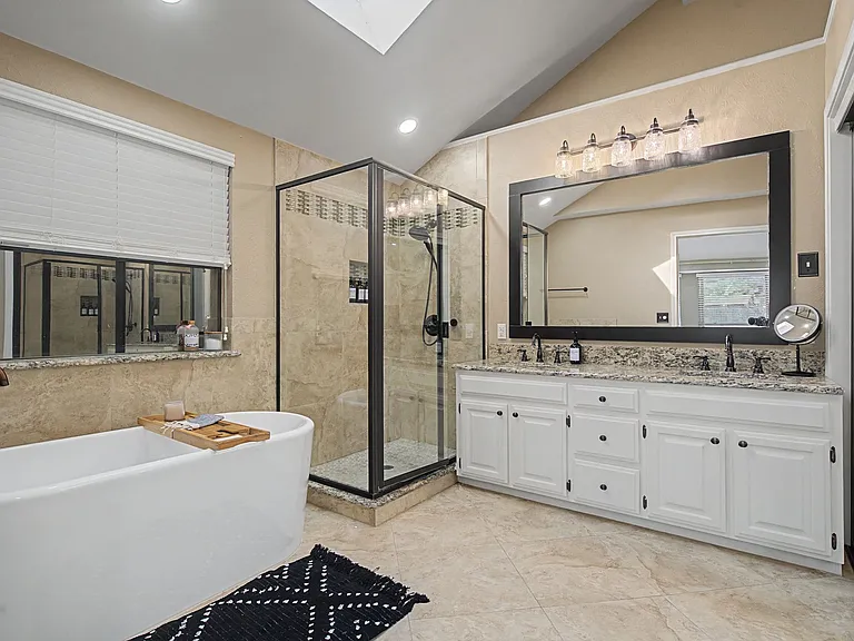 1203 Babbling Brook Dr — Photo 15