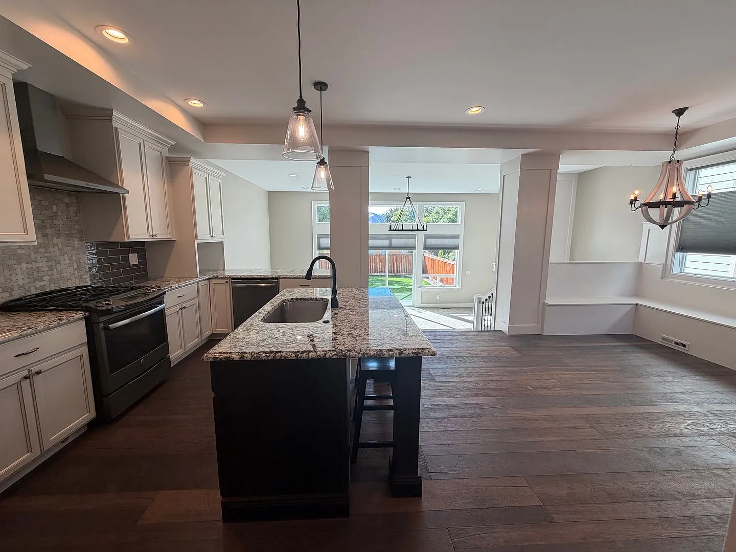 Now renting 3 bedroom Townhome — Photo 2