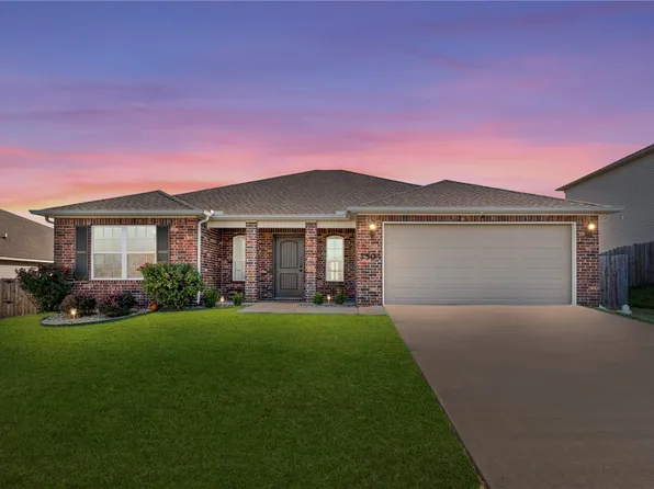 2504 Maplewood Ave, Lowell, AR 72745