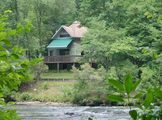 696 Novena Ct, Ellijay, GA 30540