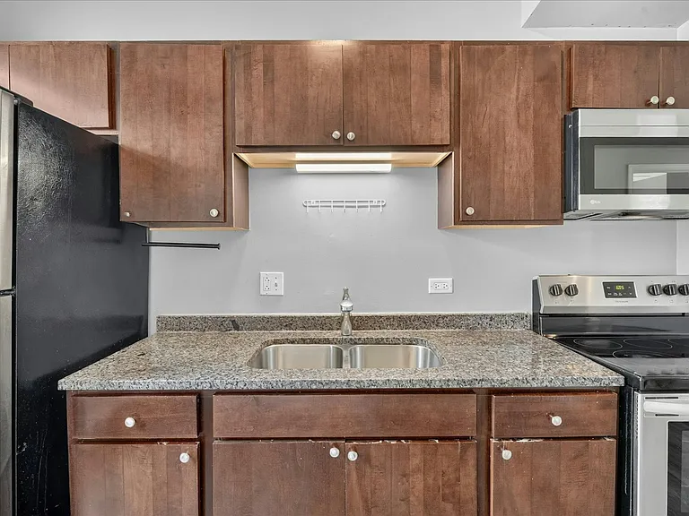 1854 S Central Park Ave #1852-3E — Photo 24