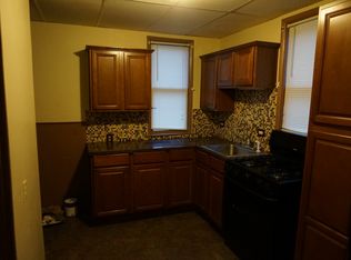 32 Vernon Pl, Buffalo, NY 14214