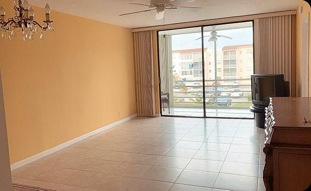 1st image of 2821 Somerset Dr APT 311