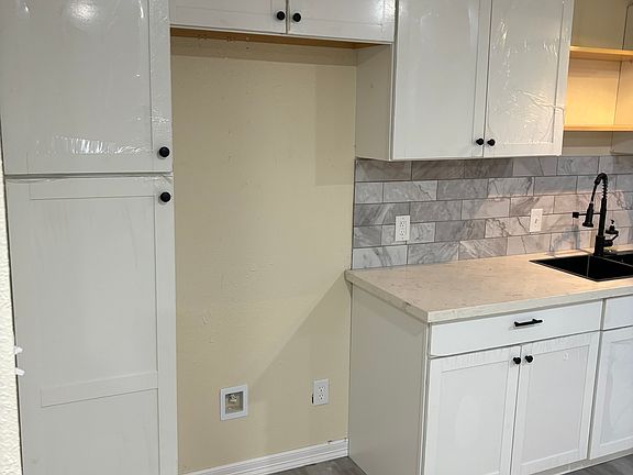 5th image of 311 3rd St N