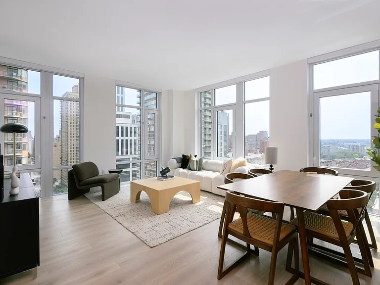 356 E 78th St #19B — Photo 4