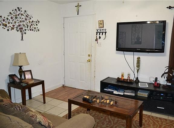 5th image of 3925 Galvez Ave