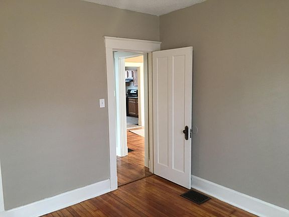 5th image of 3494 Boudinot Ave