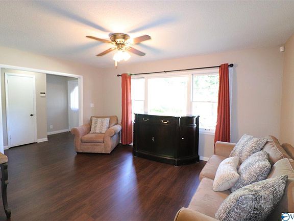 3rd image of 4703 Wellington Point NW