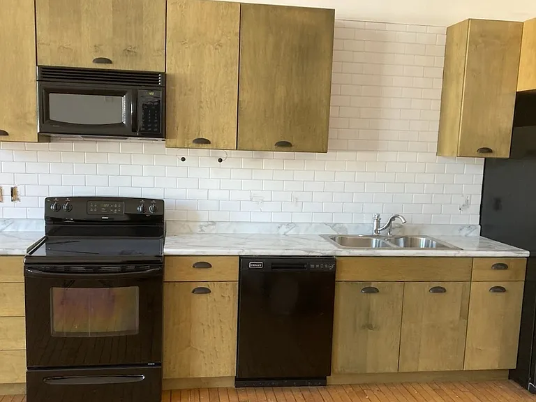 Helix Realty- The Original SOHO LOFTS — Photo 55