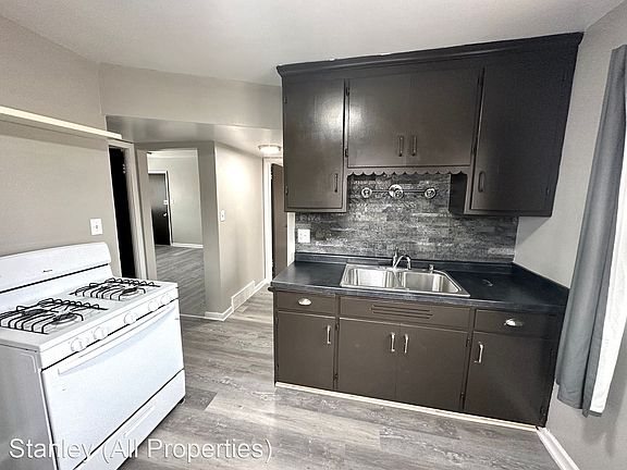 4th image of 4203 W Fond Du Lac Ave #6