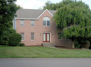 210 Warren Rd, Warrendale, PA 15086