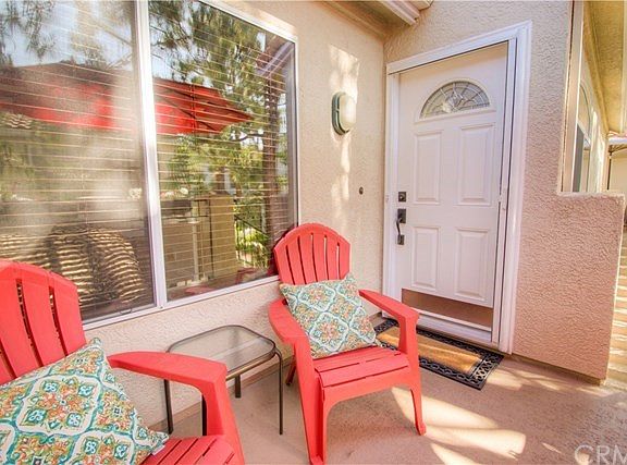 2nd image of 101 Sandpiper Ln