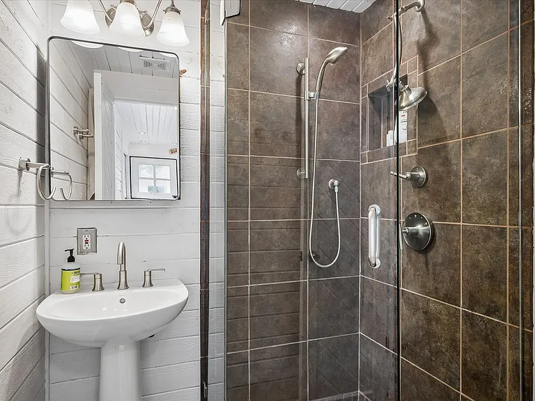 6312 Malcolm Dr — Photo 14