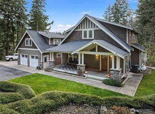 2300 NE Solar View Ct, Poulsbo, WA 98370