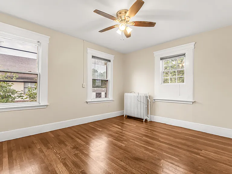1035 Dixwell Ave — Photo 28