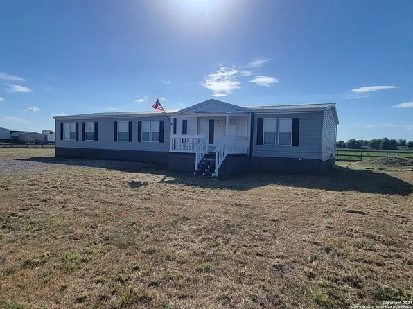 1924 FM 3013, Eagle Lake, TX 77434