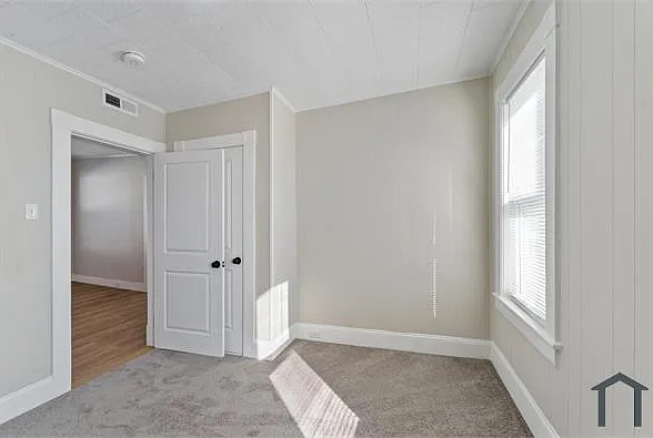 47 Walnut St #49F3 — Photo 10