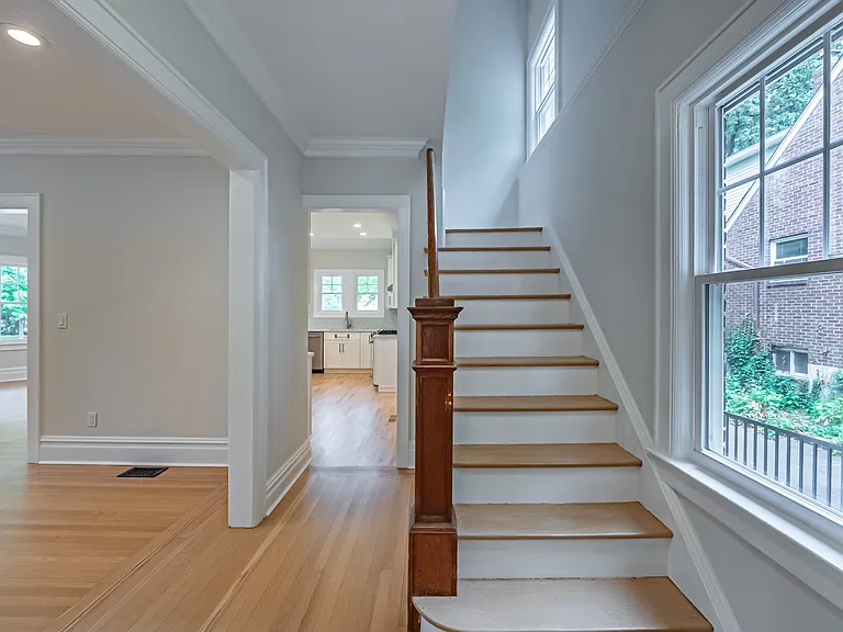 26 Glenwood Ave — Photo 9