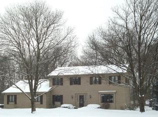 765 Sciomeadow Dr, Ann Arbor, MI 48103