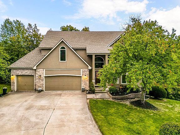 2nd image of 1820 SW Twincreek Pl