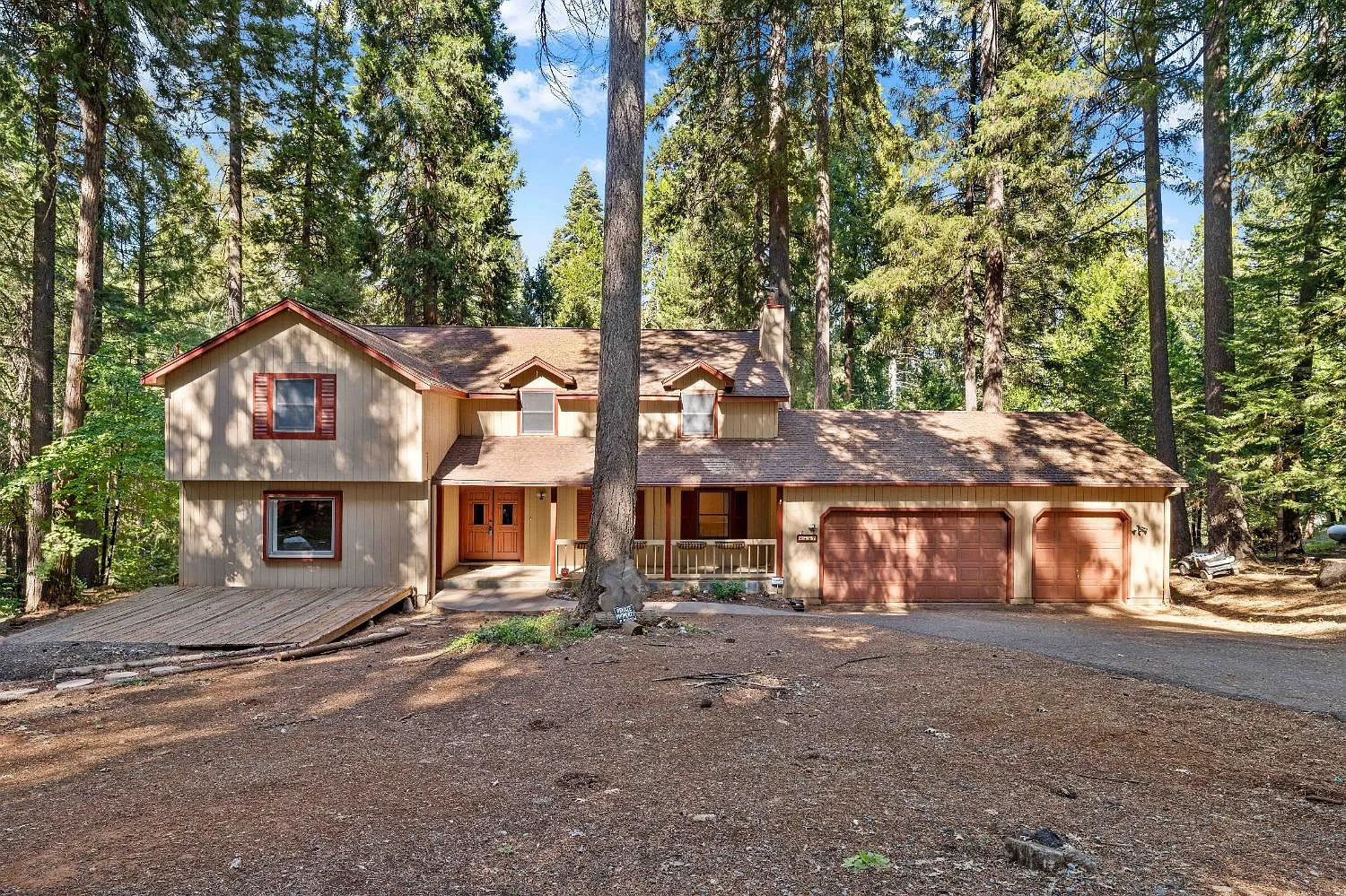 2557 Sherman Way photo 1