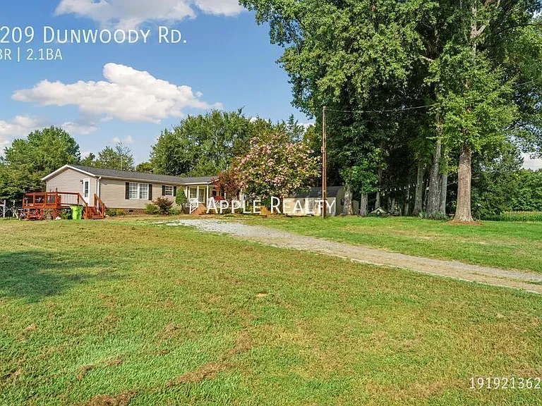 6209 Dunwoody Rd — Photo 2