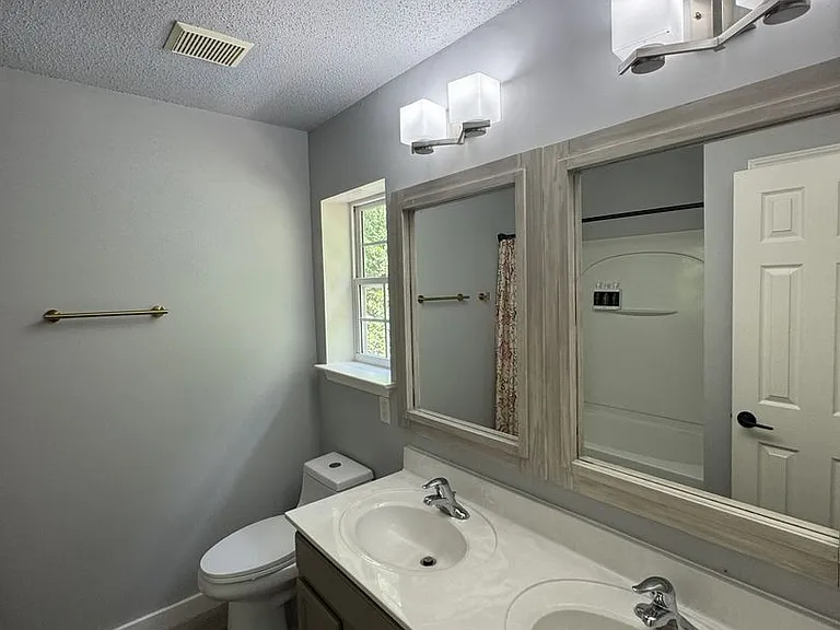 108 Bridford Pkwy — Photo 16