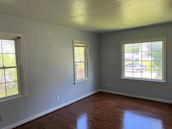 5th image of 2493 Meredith Dr