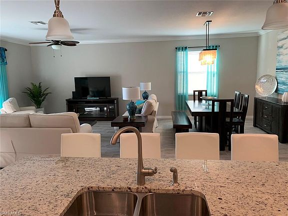 4th image of 10365 Fontanella Dr