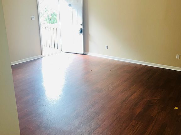 5th image of 940-960 Waring St #940