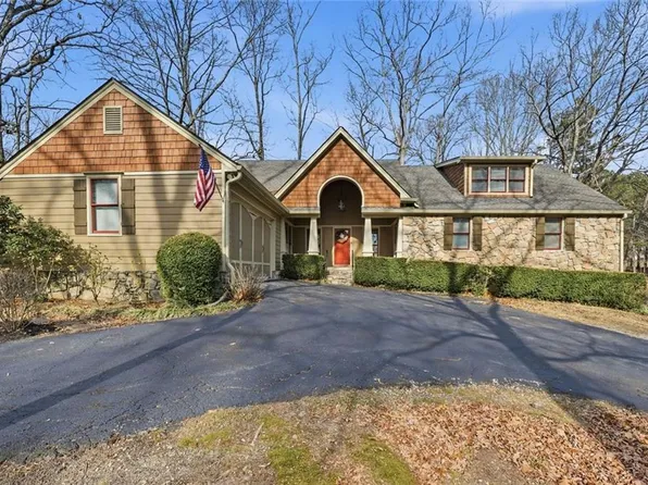 1761 Pharrs Rd, Snellville, GA 30078