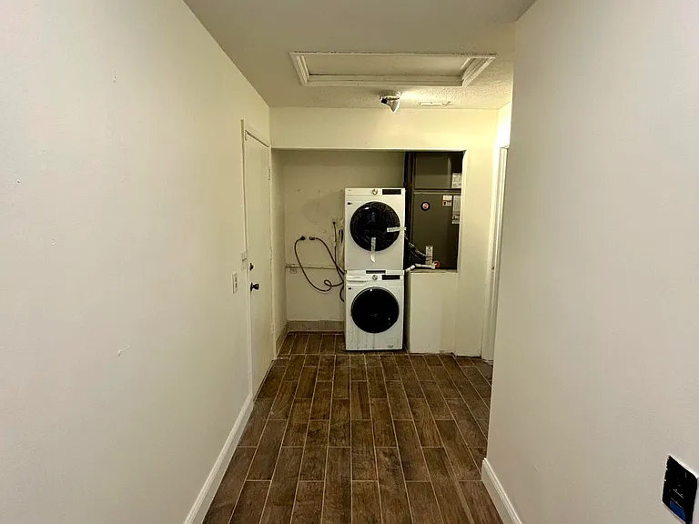 22822 Pinewood Ct — Photo 30