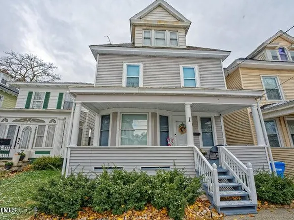 8 Catalpa Drive, Albany, NY 12209