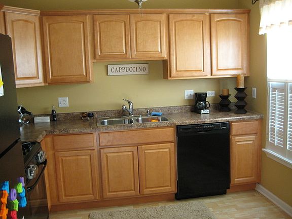 2nd image of 1720 Grove Ave Unit A