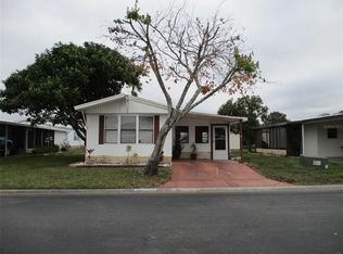 3030 Beaver Creek Dr, Zephyrhills, FL 33543