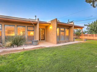 6005 Tally Ho Ave NW, Albuquerque, NM 87114