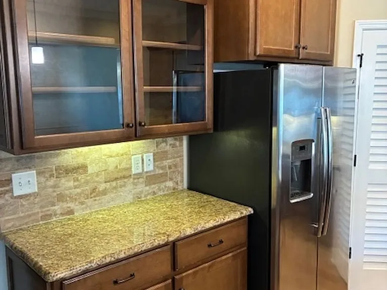 102 Miller Ct — Photo 11