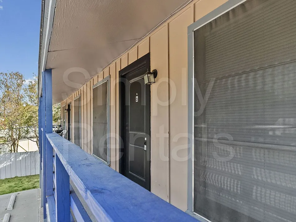 202 Park Cir