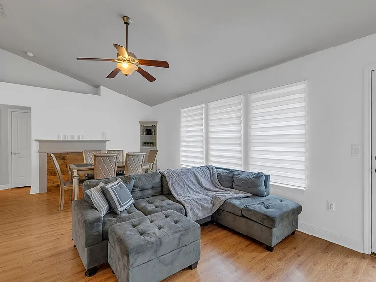 131 Bronze Cir — Photo 10