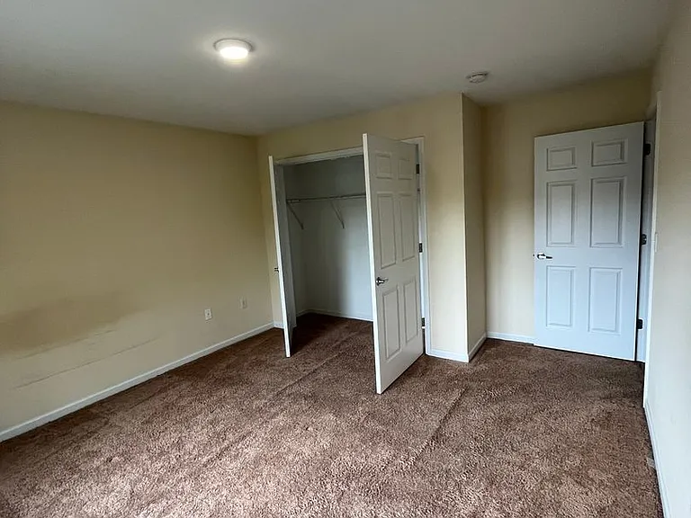 309 Suydam St — Photo 13