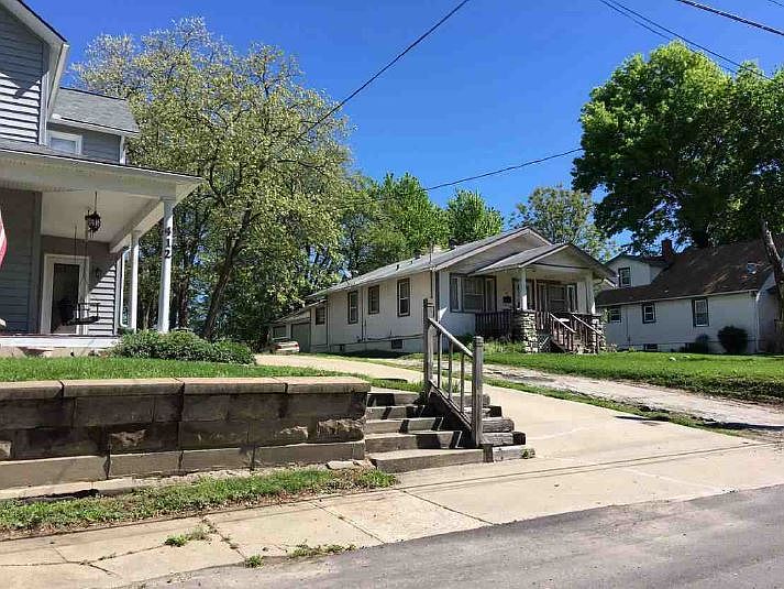 2nd image of 408 W Sea Ave