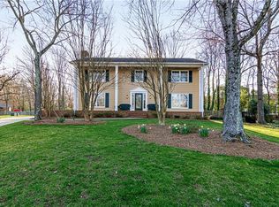 3 Heather Ct, Greensboro, NC 27403