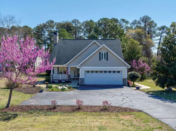 26 Players Ln, Hartwell, GA 30643