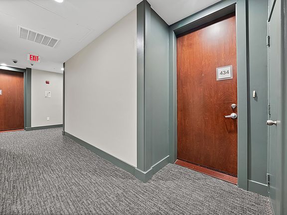 3rd image of 5055 Addison Cir Penthouse 434