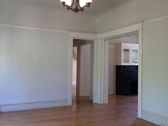3rd image of 3838 Sacramento St #3838
