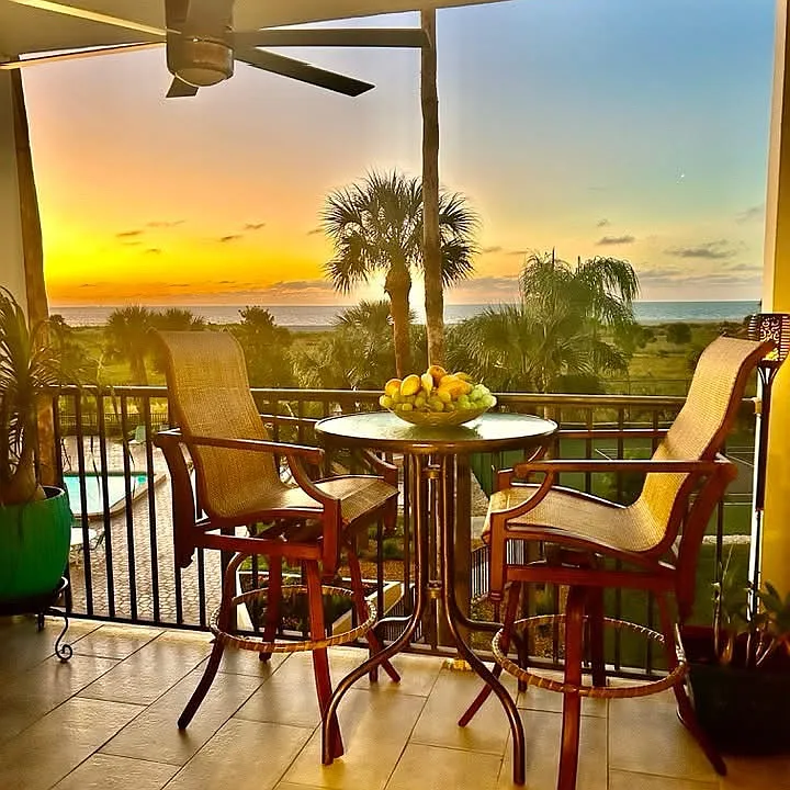1230 Gulf Blvd #305