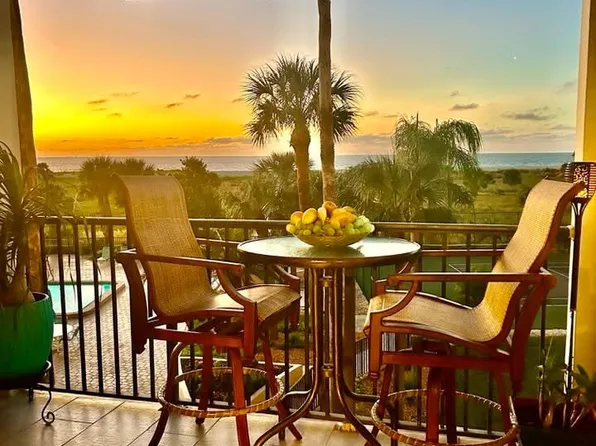 1230 Gulf Blvd APT 305, Clearwater, FL 33767