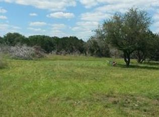 355 W Ridgewood Rd, Georgetown, TX 78633