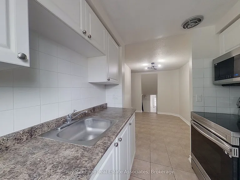 35 Breckenridge Dr #30 — Photo 23